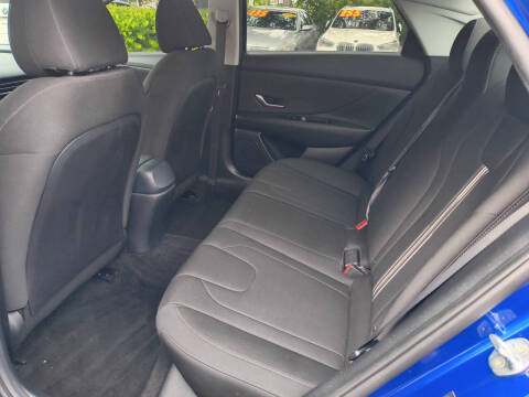 2023 Hyundai Elantra SEL