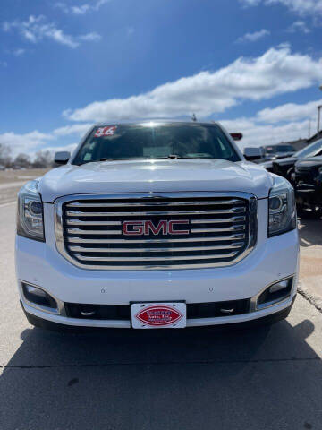 2016 GMC Yukon XL for sale at UNITED AUTO INC in South Sioux City NE