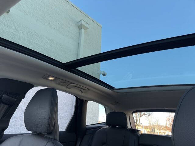 2025 Volvo XC60 B5 Plus Dark Theme