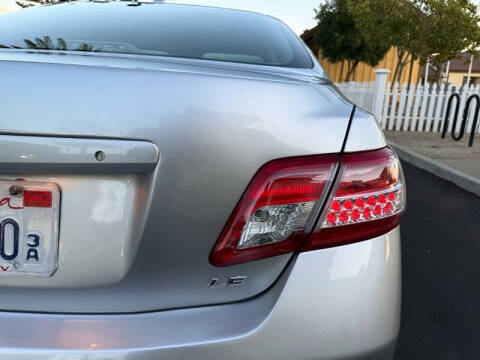 2011 Toyota Camry LE