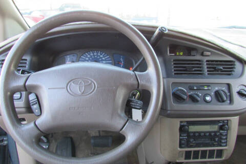 2002 Toyota Sienna CE