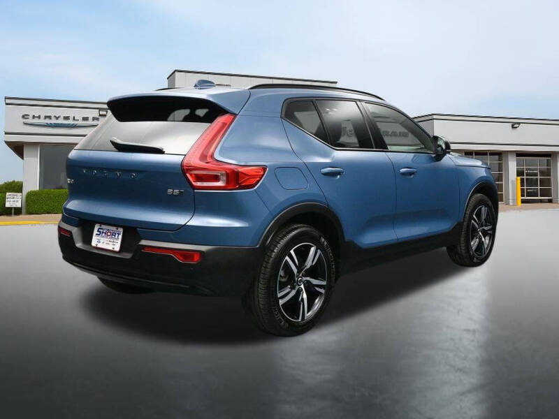 2024 Volvo XC40