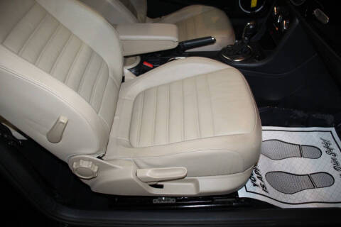 2013 Volkswagen Beetle Convertible 2.5L 50s Edition