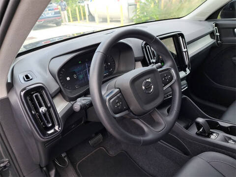 2026 Volvo XC40 B5 Core