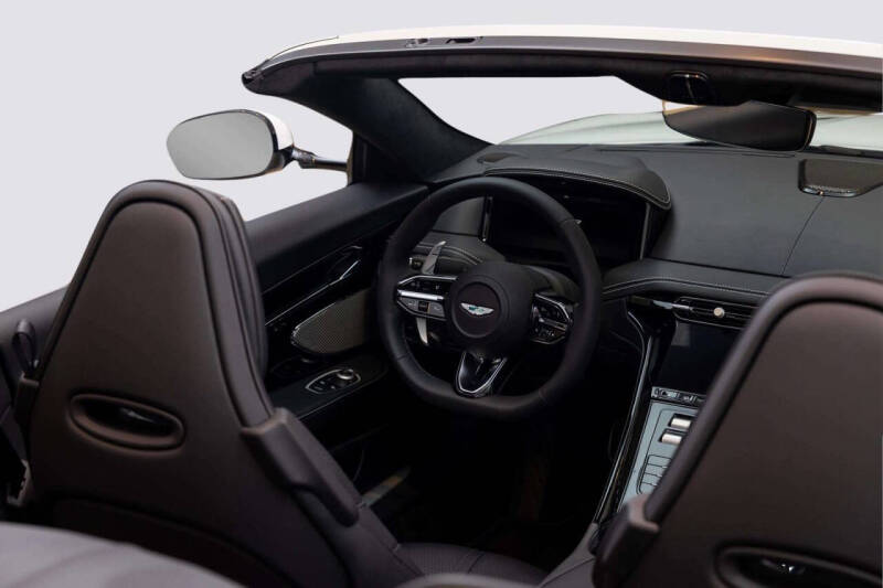2025 Aston Martin DB12 Volante