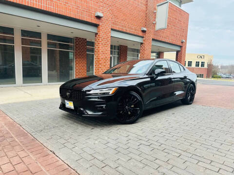 2023 Volvo S60 B5 Ultimate Black Edition