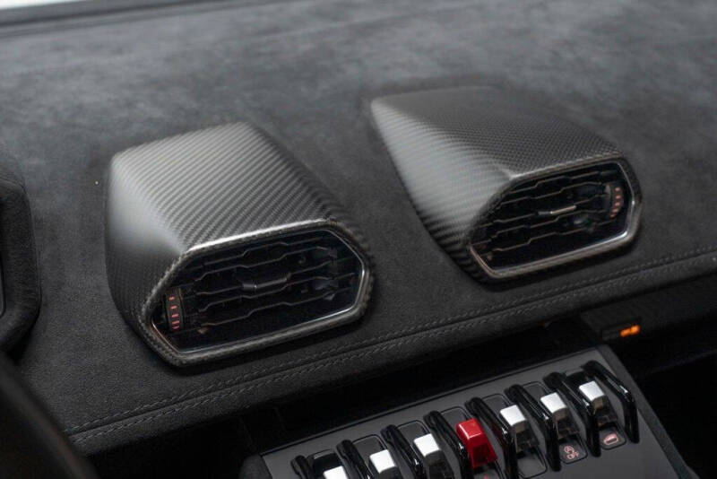 2022 Lamborghini Huracan STO