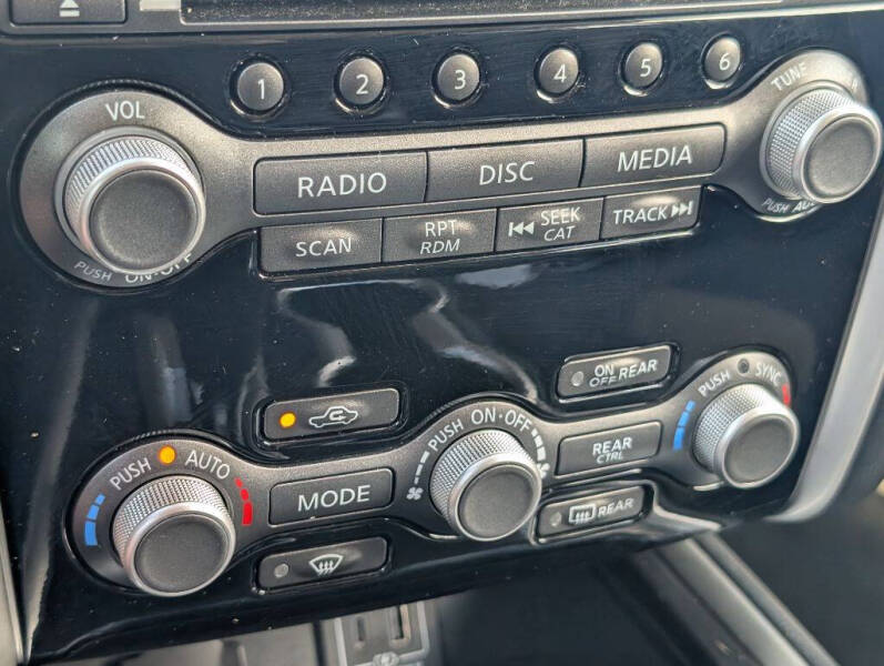 2020 Nissan Pathfinder S