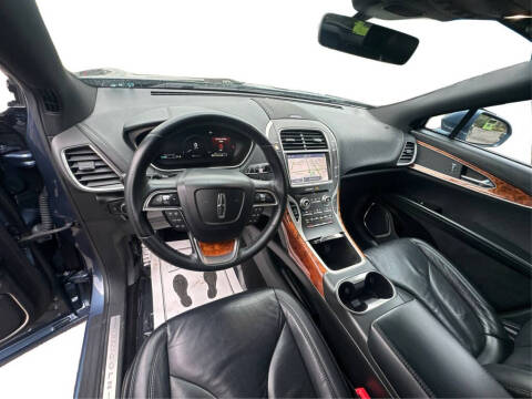 2019 Lincoln Nautilus Select