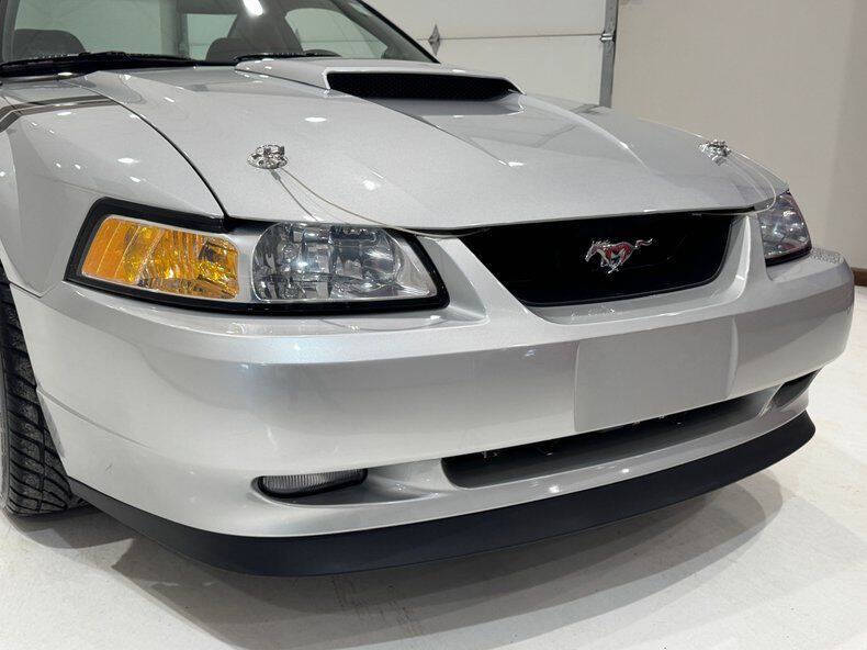 2000 Ford Mustang
