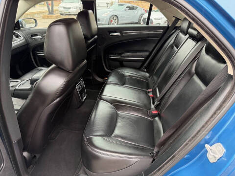 2022 Chrysler 300 Touring L