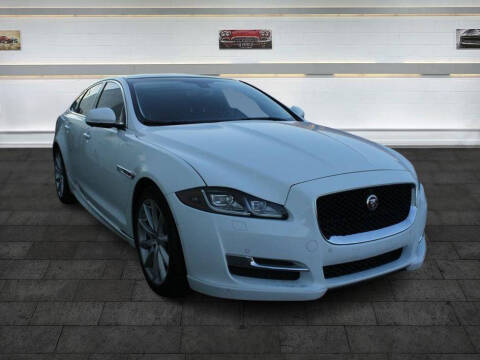 2016 Jaguar XJ R-Sport