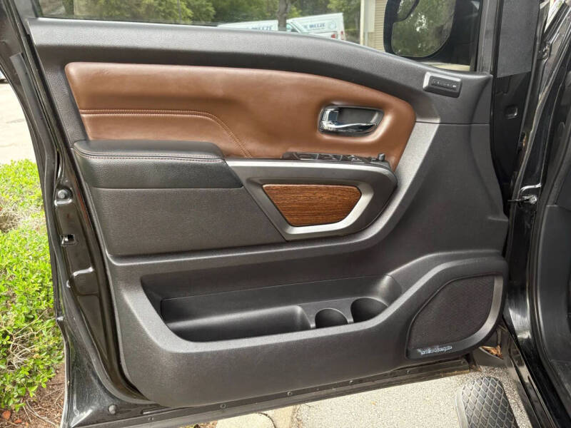 2017 Nissan Titan Platinum Reserve