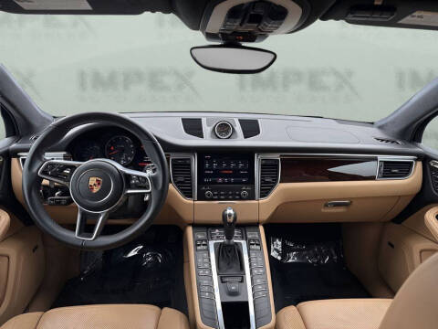 2017 Porsche Macan