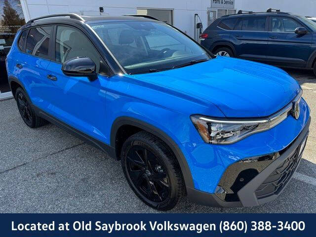 2025 Volkswagen Taos SE Black