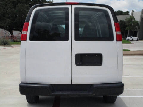 2020 Chevrolet Express 2500