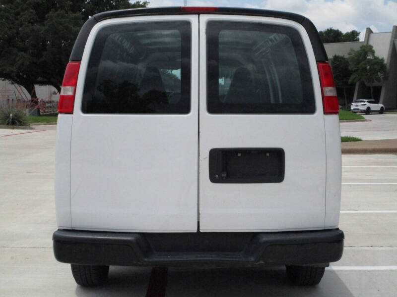 2020 Chevrolet Express 2500