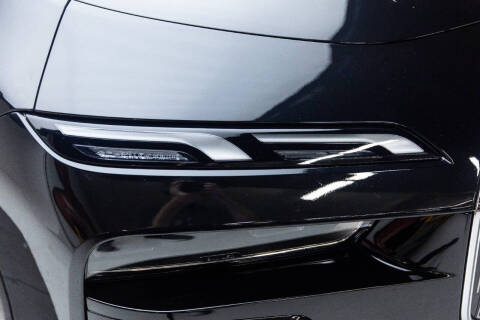 2023 BMW 7 Series 740i