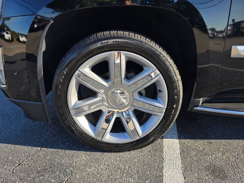 2017 Cadillac Escalade Luxury