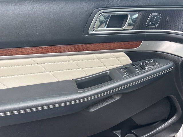 2017 Ford Explorer Platinum