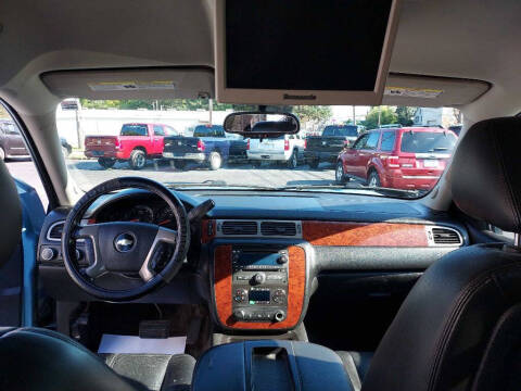 2011 Chevrolet Suburban LT