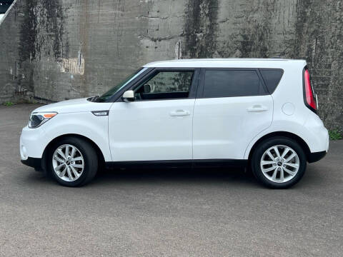 2018 Kia Soul +