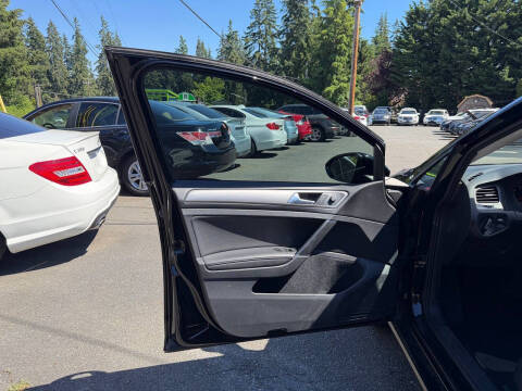 2017 Volkswagen Golf TSI S