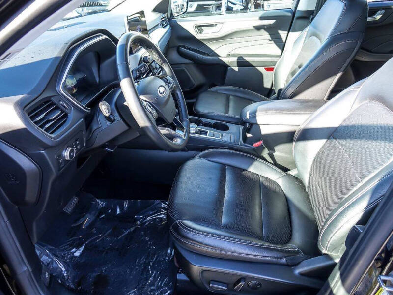 2022 Ford Escape SEL