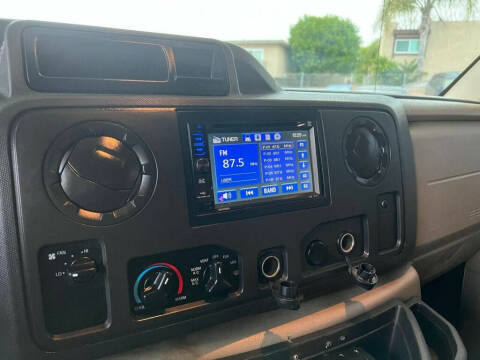 2014 Ford E-Series E-350 SD