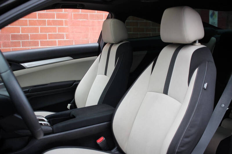 2017 Honda Civic LX-P