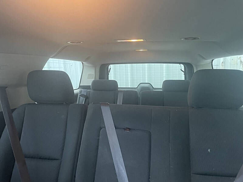 2013 Chevrolet Suburban LS