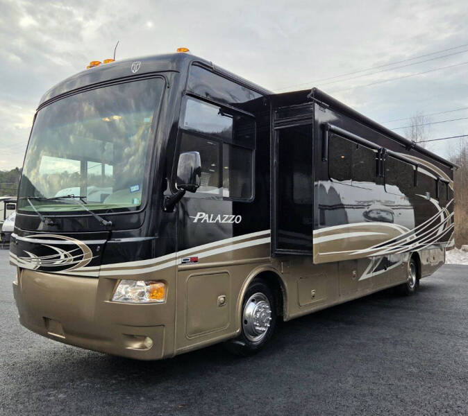 2013 Thor Motor Coach Palazzo