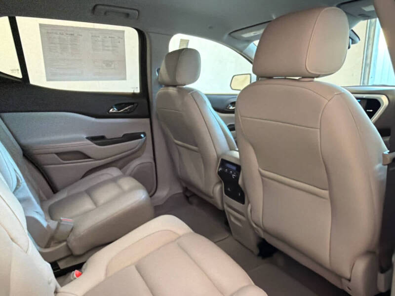 2017 GMC Acadia SLT-1