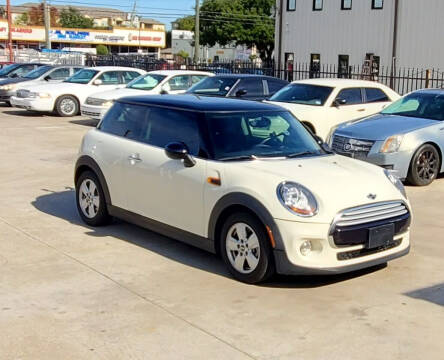 2015 MINI Hardtop 2 Door for sale at TEXAS MOTOR CARS in Houston TX