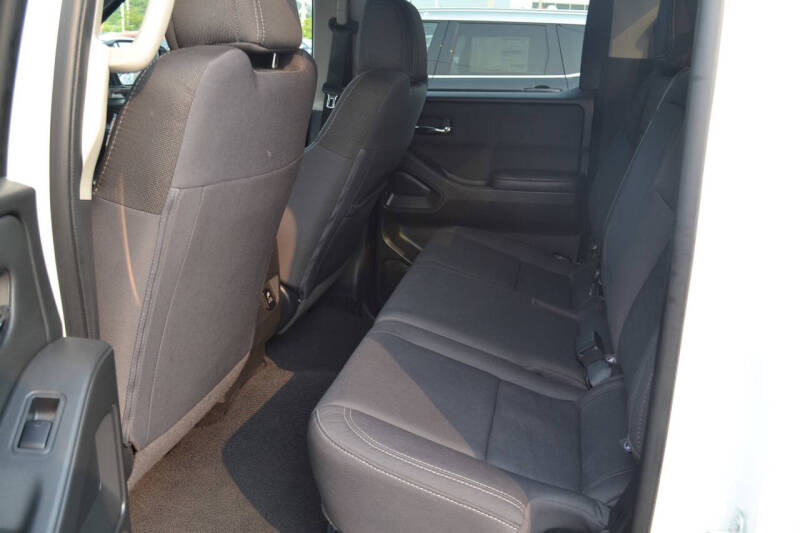 2024 Nissan Frontier SV