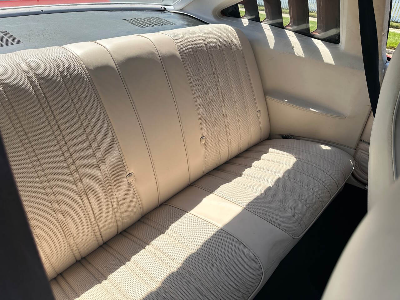 1976 Plymouth Volare 34