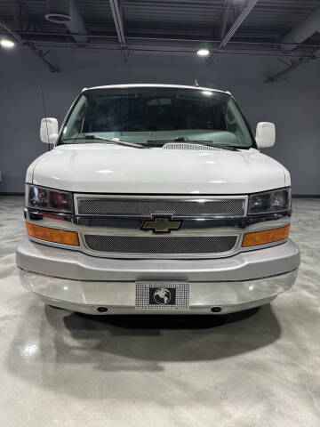 2017 Chevrolet Express 2500