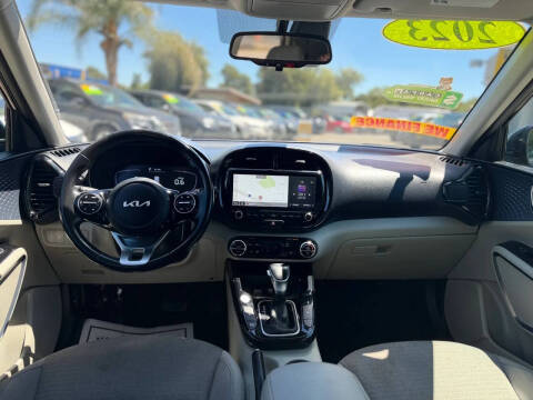 2023 Kia Soul EX