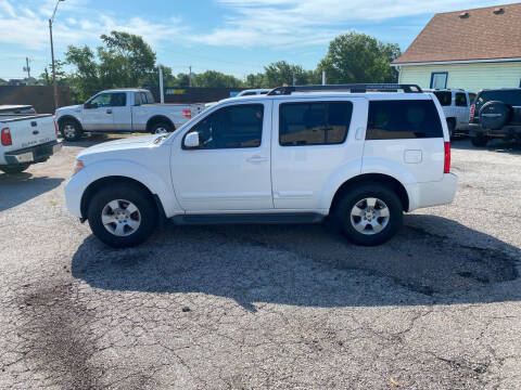 2006 Nissan Pathfinder for sale at AA Auto Sales in Independence MO