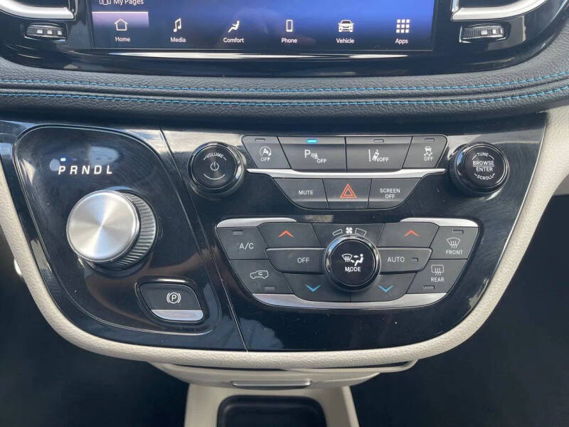 2021 Chrysler Pacifica Touring