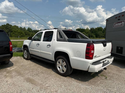 2007 Chevrolet Avalanche for sale at AFFORDABLE USED CARS in Highlandville MO