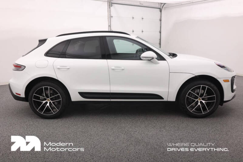 2025 Porsche Macan