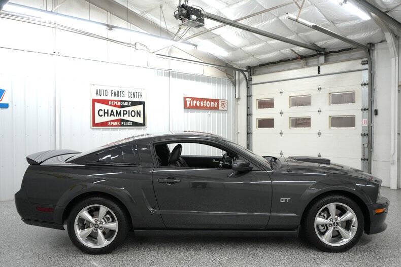 2008 Ford Mustang