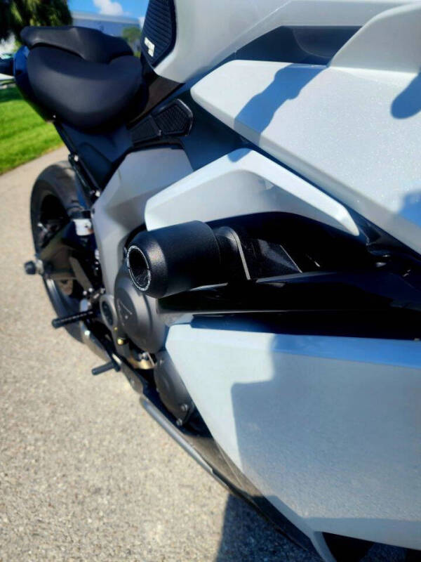 2025 Triumph DAYTONA 660