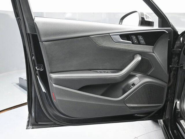 2022 Audi A4 quattro S line Prem Plus 45 TFSI