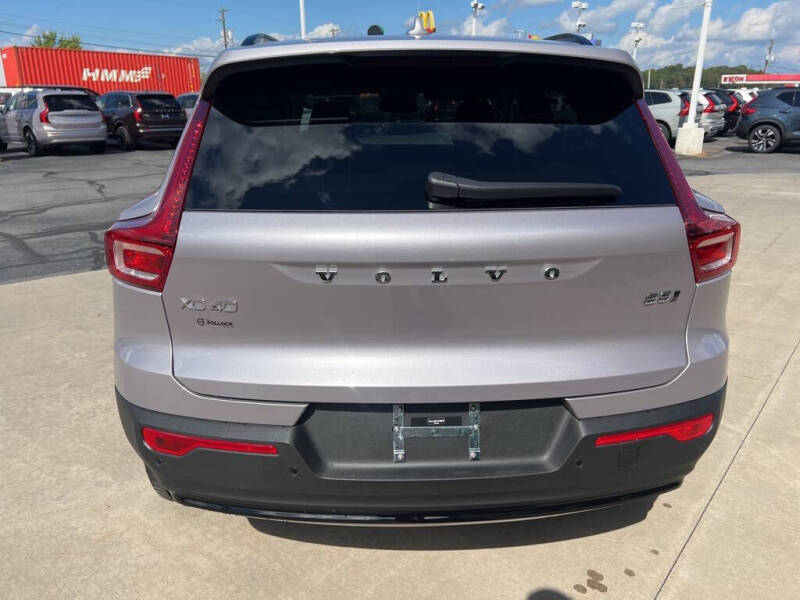 2026 Volvo XC40 B5 Plus