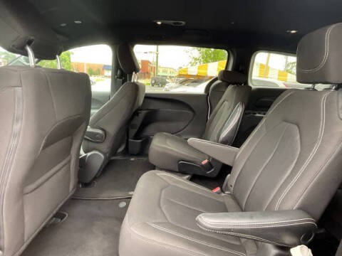 2023 Chrysler Pacifica Touring