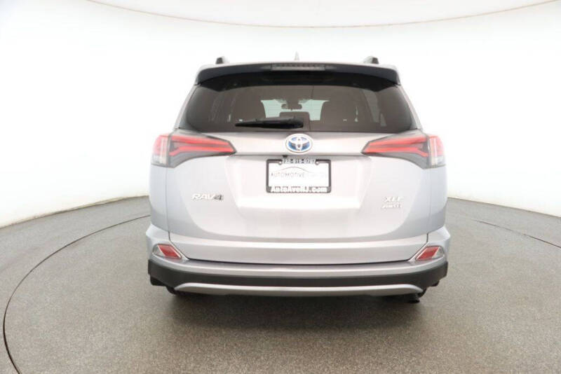 2018 Toyota RAV4 Hybrid XLE