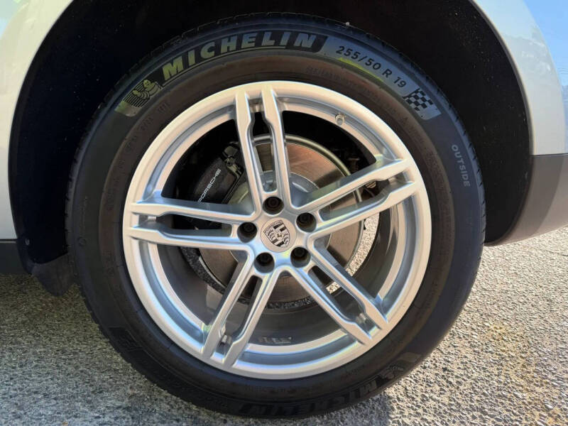 2021 Porsche Macan