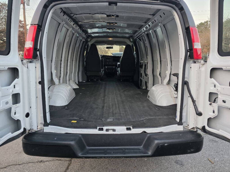 2022 Chevrolet Express 2500